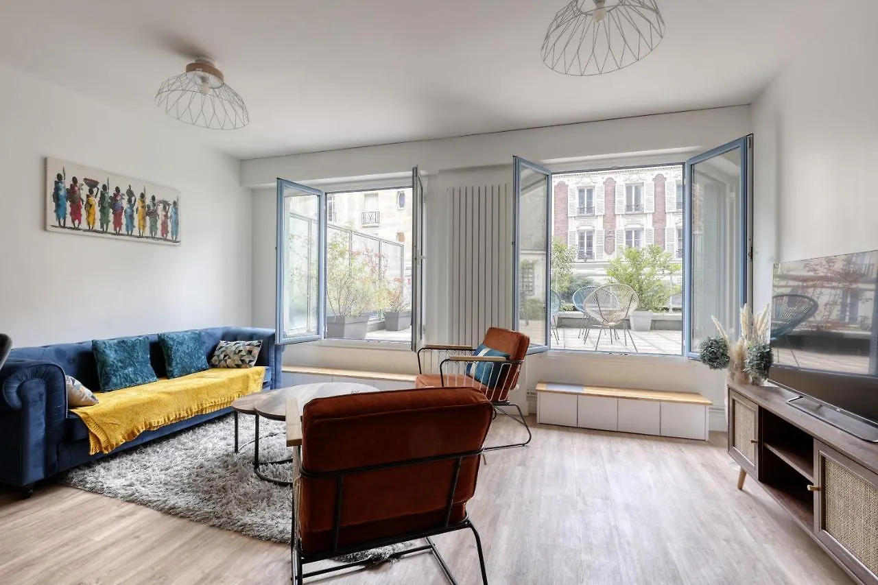 Branded New 4 Bdrs Flat - Huge Terrace - Prime Loc Lejlighed Paris