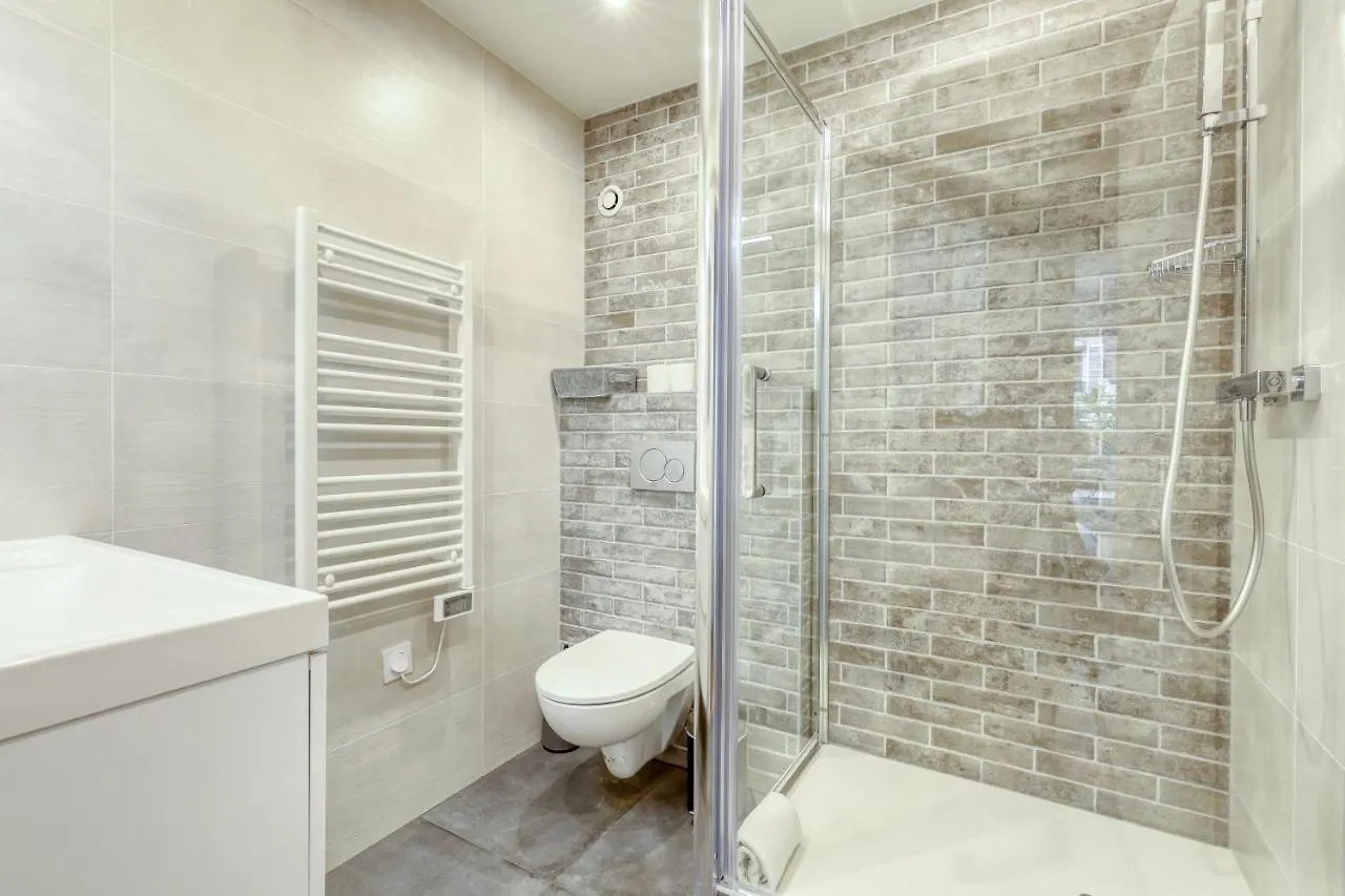 Branded New 4 Bdrs Flat - Huge Terrace - Prime Loc Apartment Paris