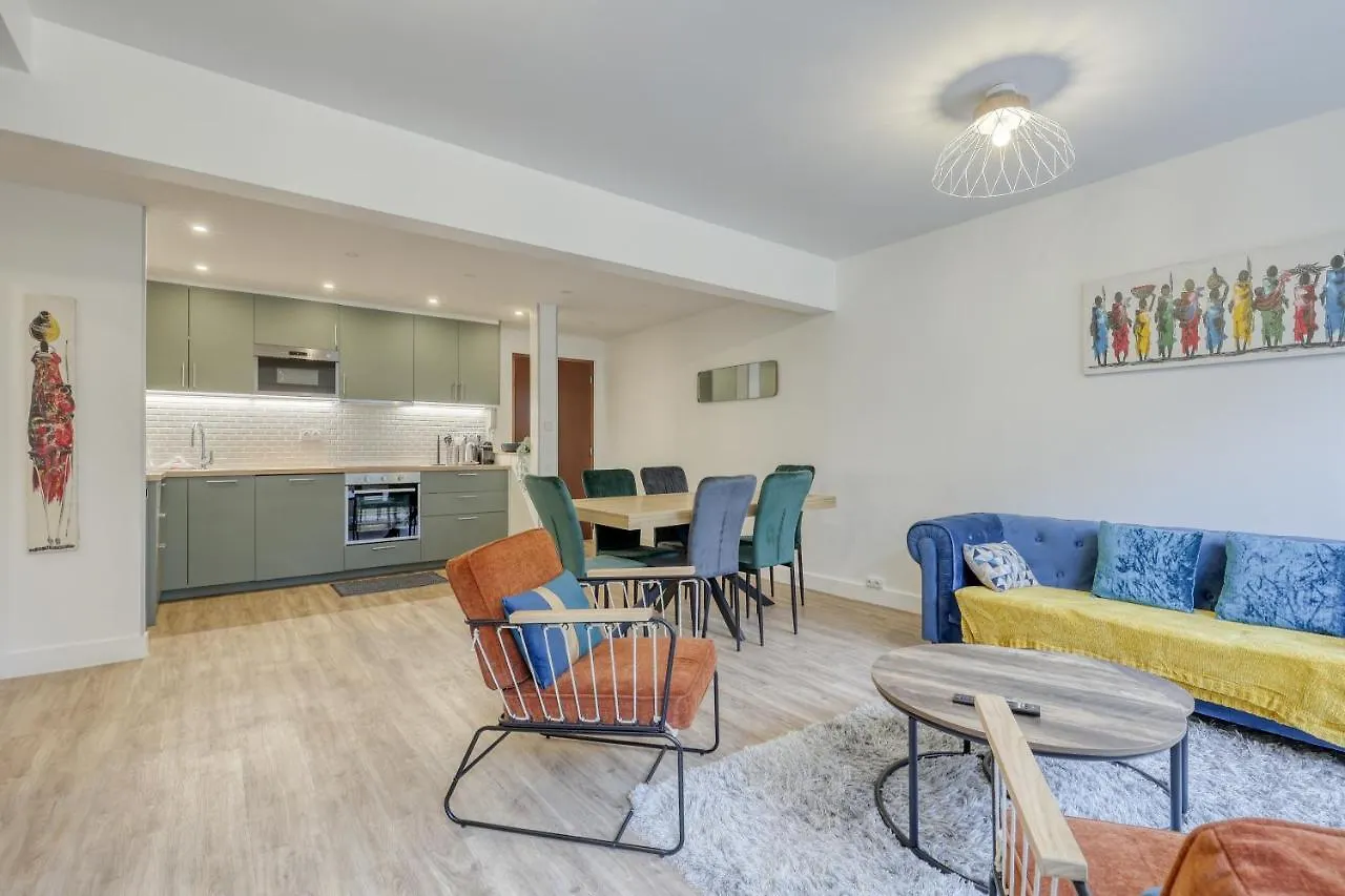Branded New 4 Bdrs Flat - Huge Terrace - Prime Loc Apartment Paris