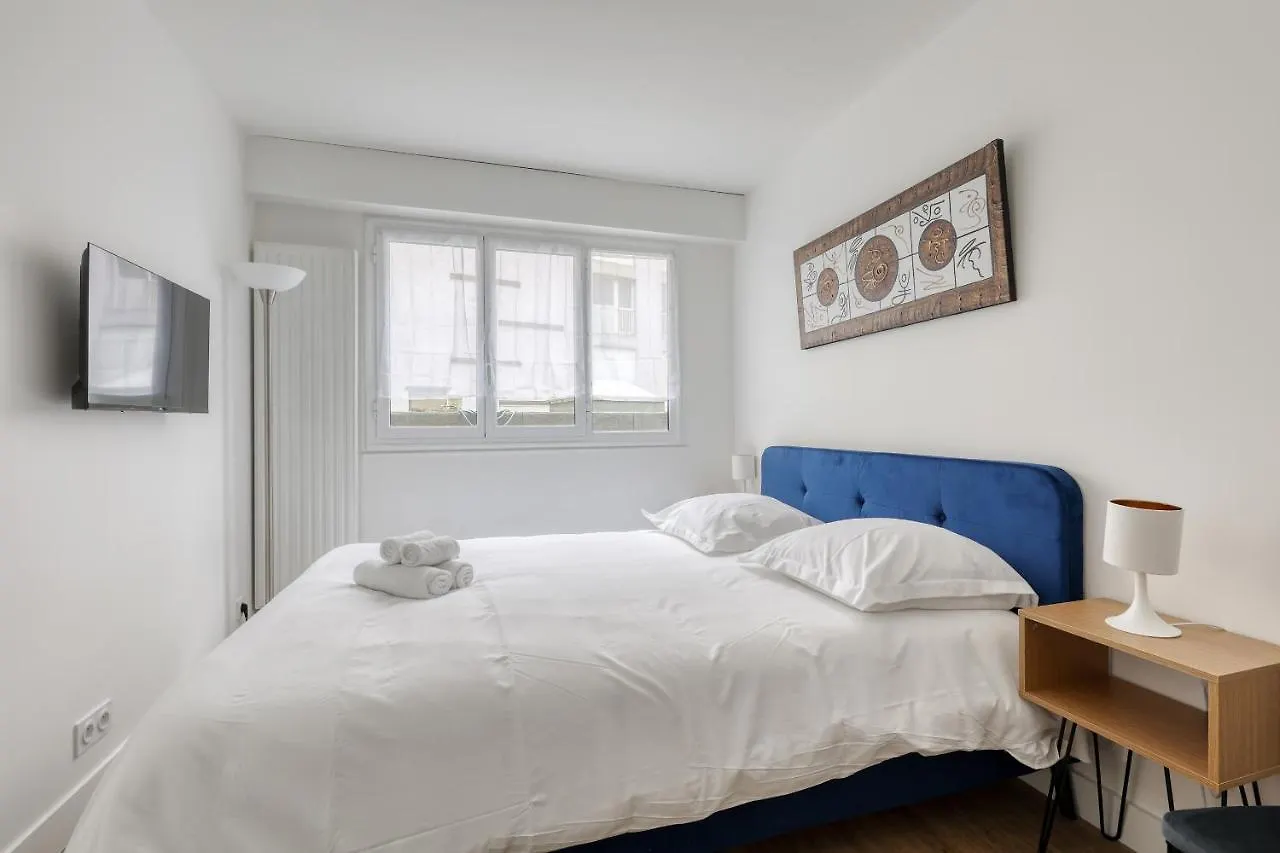 Branded New 4 Bdrs Flat - Huge Terrace - Prime Loc Apartment Paris