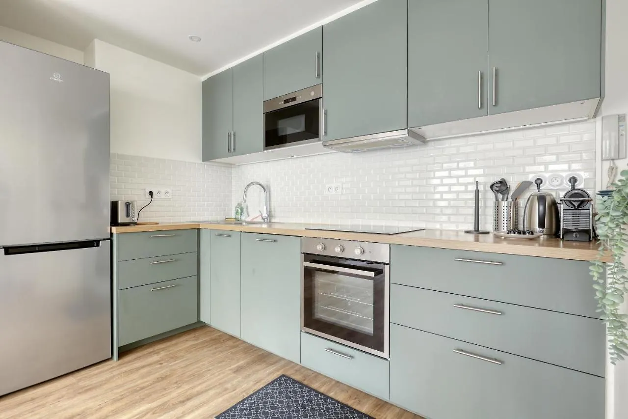 Branded New 4 Bdrs Flat - Huge Terrace - Prime Loc Apartment Paris France